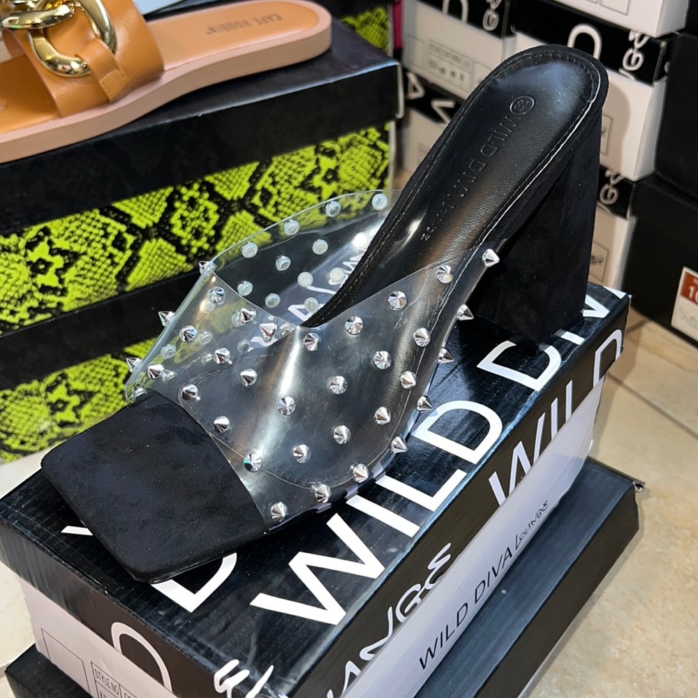 WILD DIVA STUD HEELS